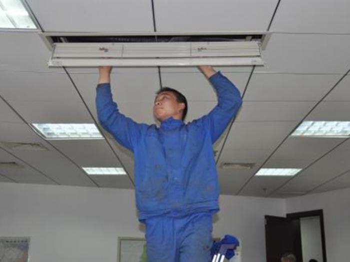 日立空调器的切管操作方法
